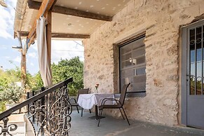 Serenity Retreat in Pidasos