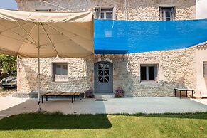 Serenity Retreat in Pidasos