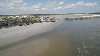 Casa More - Lower 2 Bedroom Home by Redawning