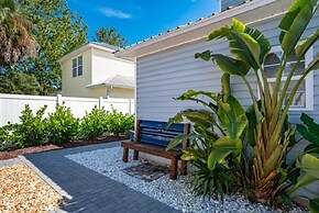 Casa More - Lower 2 Bedroom Home by Redawning