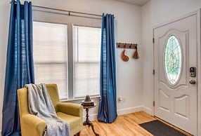 Casa More - Lower 2 Bedroom Home by Redawning