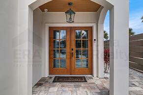 226 Sf 2nd Floor 3 Bedroom Townhouse by RedAwning