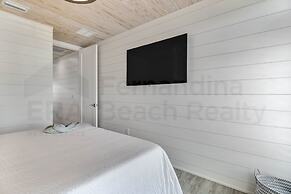 226 Sf 2nd Floor 3 Bedroom Townhouse by RedAwning