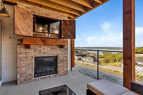 Chateau Royale 5 Bedroom Home by RedAwning