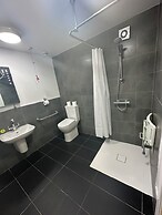 Kings Croft Hotel