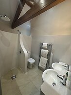 Kings Croft Hotel