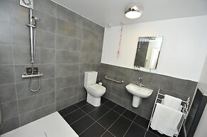 Kings Croft Hotel