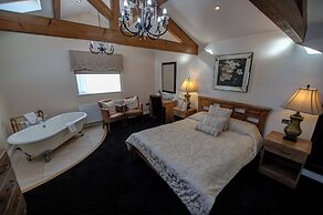 Kings Croft Hotel
