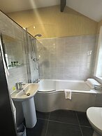 Kings Croft Hotel