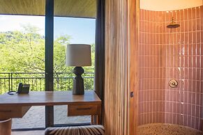 Suitree Experience Hotel