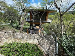Suitree Experience Hotel