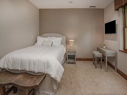 Cascade Village Condo