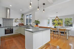 Tropical Paradise -Pool - Spa - Spacious