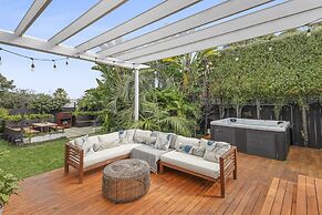 Tropical Paradise -Pool - Spa - Spacious