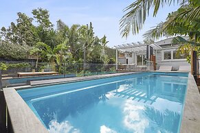 Tropical Paradise -Pool - Spa - Spacious