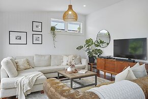 Tropical Paradise -Pool - Spa - Spacious