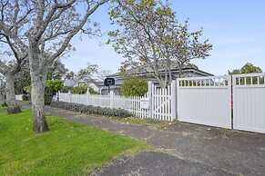 Tropical Paradise -Pool - Spa - Spacious
