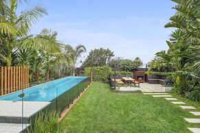 Tropical Paradise -Pool - Spa - Spacious