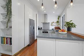 Tropical Paradise -Pool - Spa - Spacious