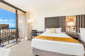 Castle at Palms at Waikīkī