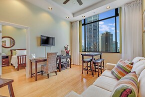 Castle at Palms at Waikīkī