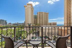 Castle at Palms at Waikīkī