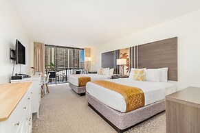 Castle at Palms at Waikīkī