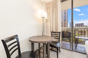 Castle at Palms at Waikīkī