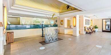 Castle at Palms at Waikīkī