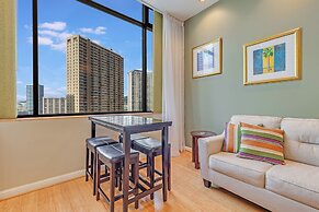 Castle at Palms at Waikīkī