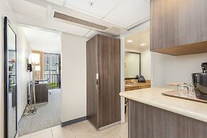 Castle at Palms at Waikīkī