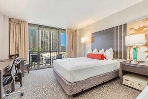 Castle at Palms at Waikīkī