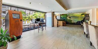 Castle at Palms at Waikīkī