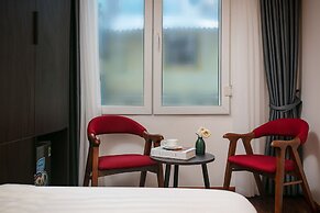 Silk Flower Hotel & Spa