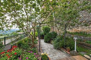 Casabella With Garden