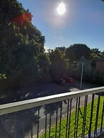 Whole Apartment With Balcony, Breakfast & Parking