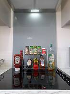 Whole Apartment With Balcony, Breakfast & Parking