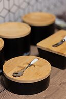 Warsaw Aleja Solidarności by Renters