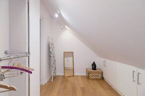 Beautiful House Korzkiew by Renters
