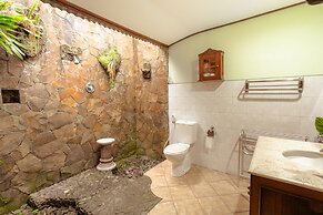 Pacung Indah Hotel & Restaurant