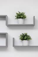 Studio Warsaw Kolejowa by Renters