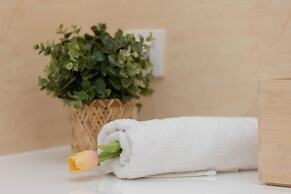 Studio Warsaw Kolejowa by Renters