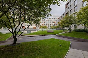 Studio Warsaw Kolejowa by Renters