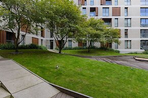 Studio Warsaw Kolejowa by Renters