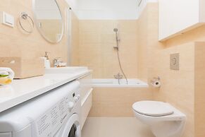 Studio Warsaw Kolejowa by Renters