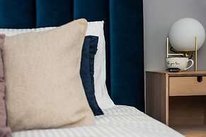 Lake Club Apartments - LoftAffair