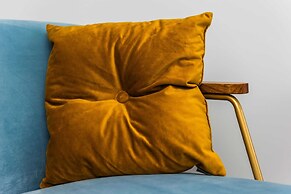 Lake Club Apartments - LoftAffair