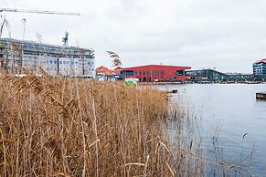 Lake Club Apartments - LoftAffair