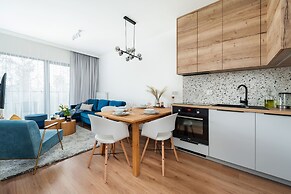 Lake Club Apartments - LoftAffair