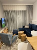 Lake Club Apartments - LoftAffair